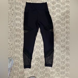 LULU LEMON MESH AND COTTON BLACK LONG LEGGING! Never worn! SIZE 8!